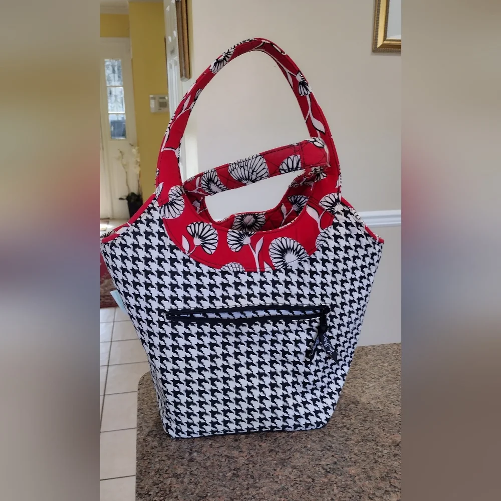 Vera Bradley Unique “Deco Daisy”